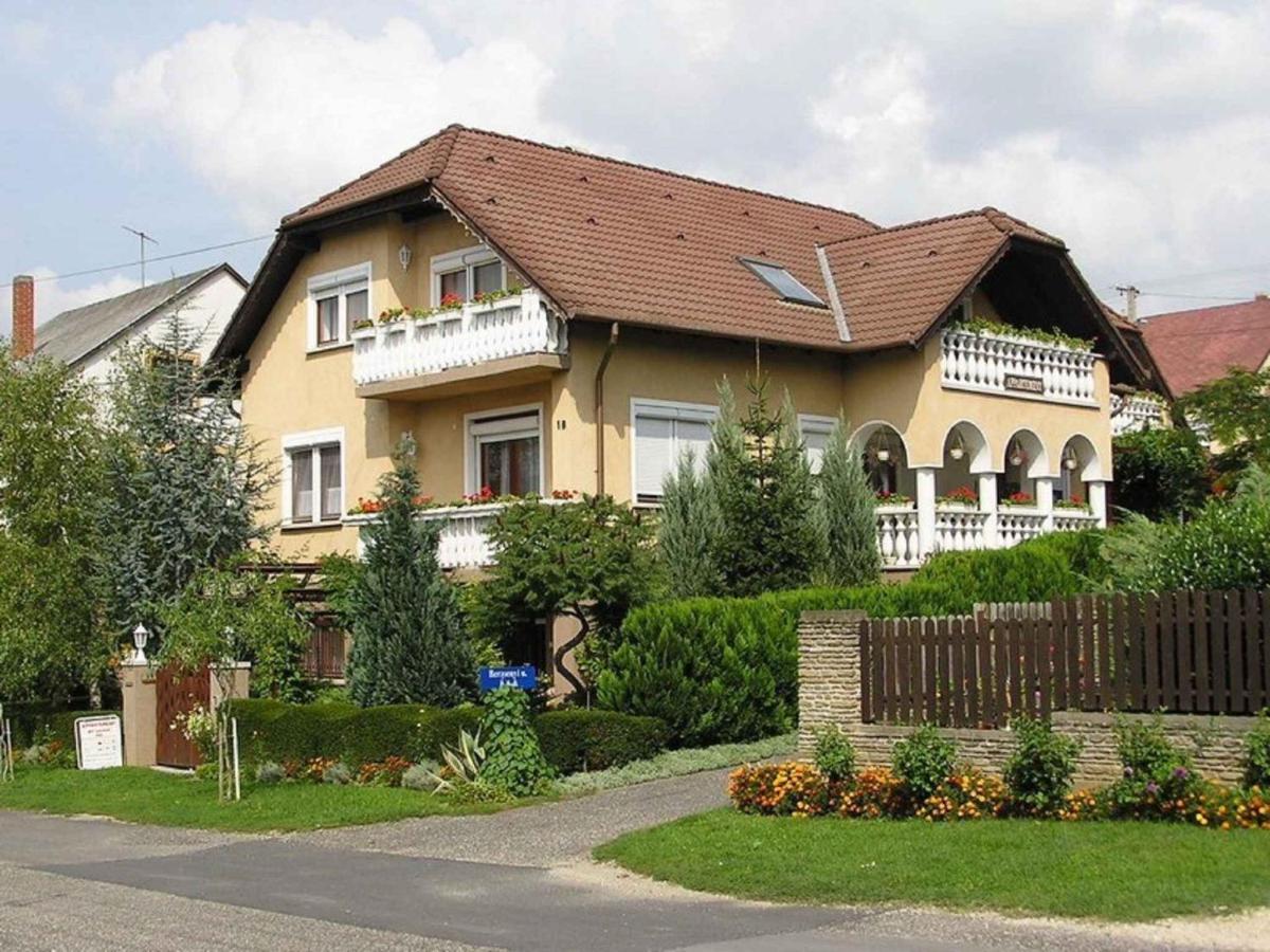 Apartment In Heviz/Balaton 18913 Eksteriør bilde