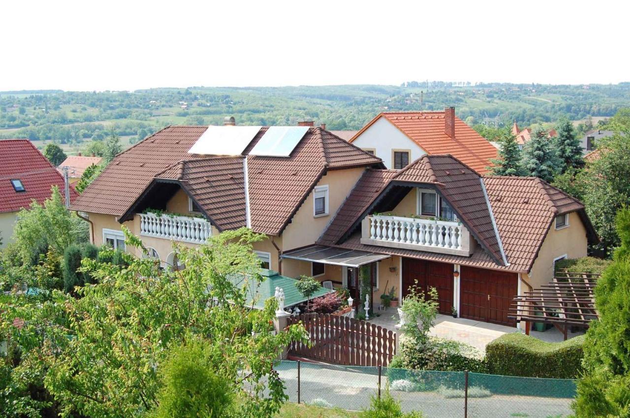 Apartment In Heviz/Balaton 18913 Eksteriør bilde